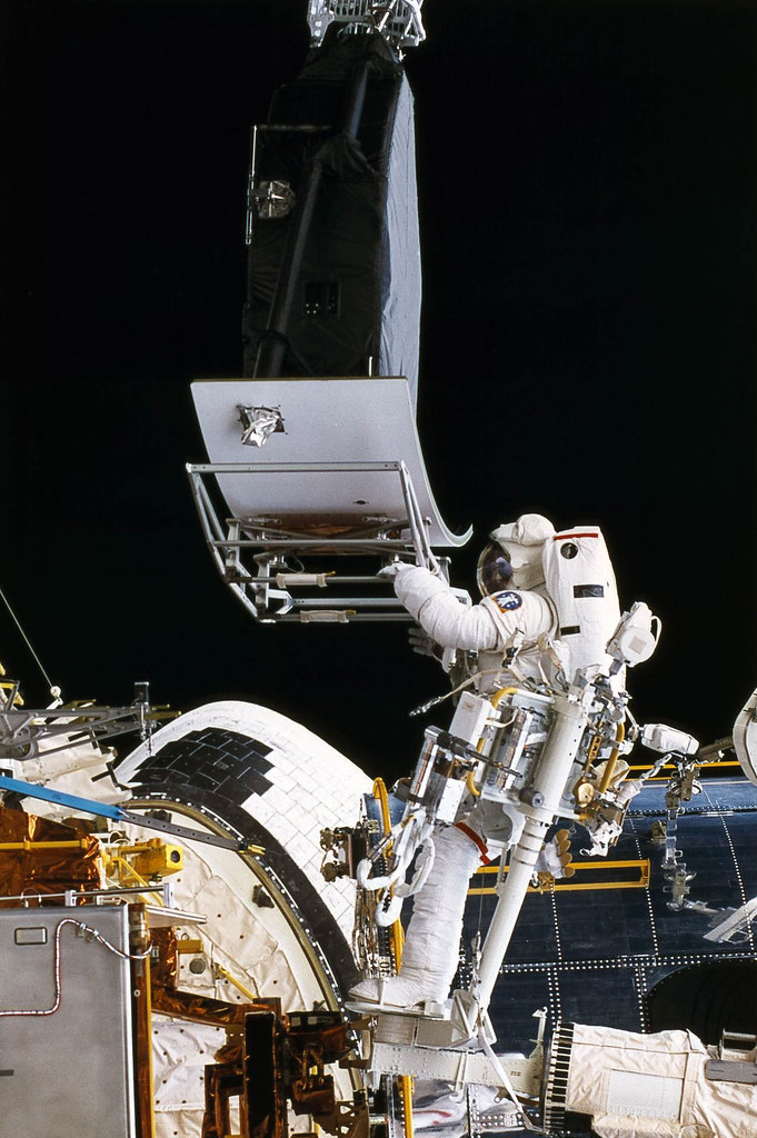 Hubble servicing mission
